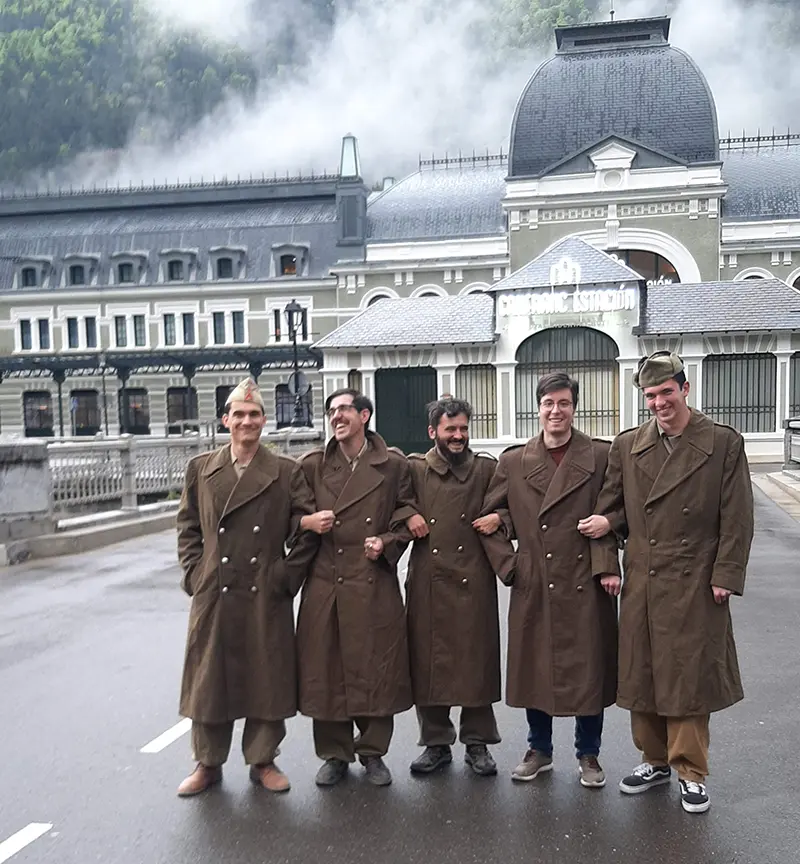 Uniformidad de abrigo: los pesados capotes de lana eran esenciales para la supervivencia en los frentes de montaña.